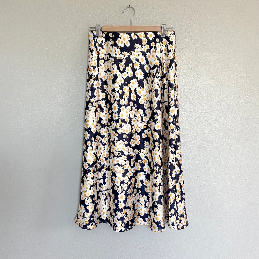 Zeagoo Retro 90s Inspired Sunflower Floral Boho Satin-Like Maxi Skirt - M